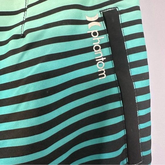 Youth size Hurley phantom swim trunks - Picture 8 of 10